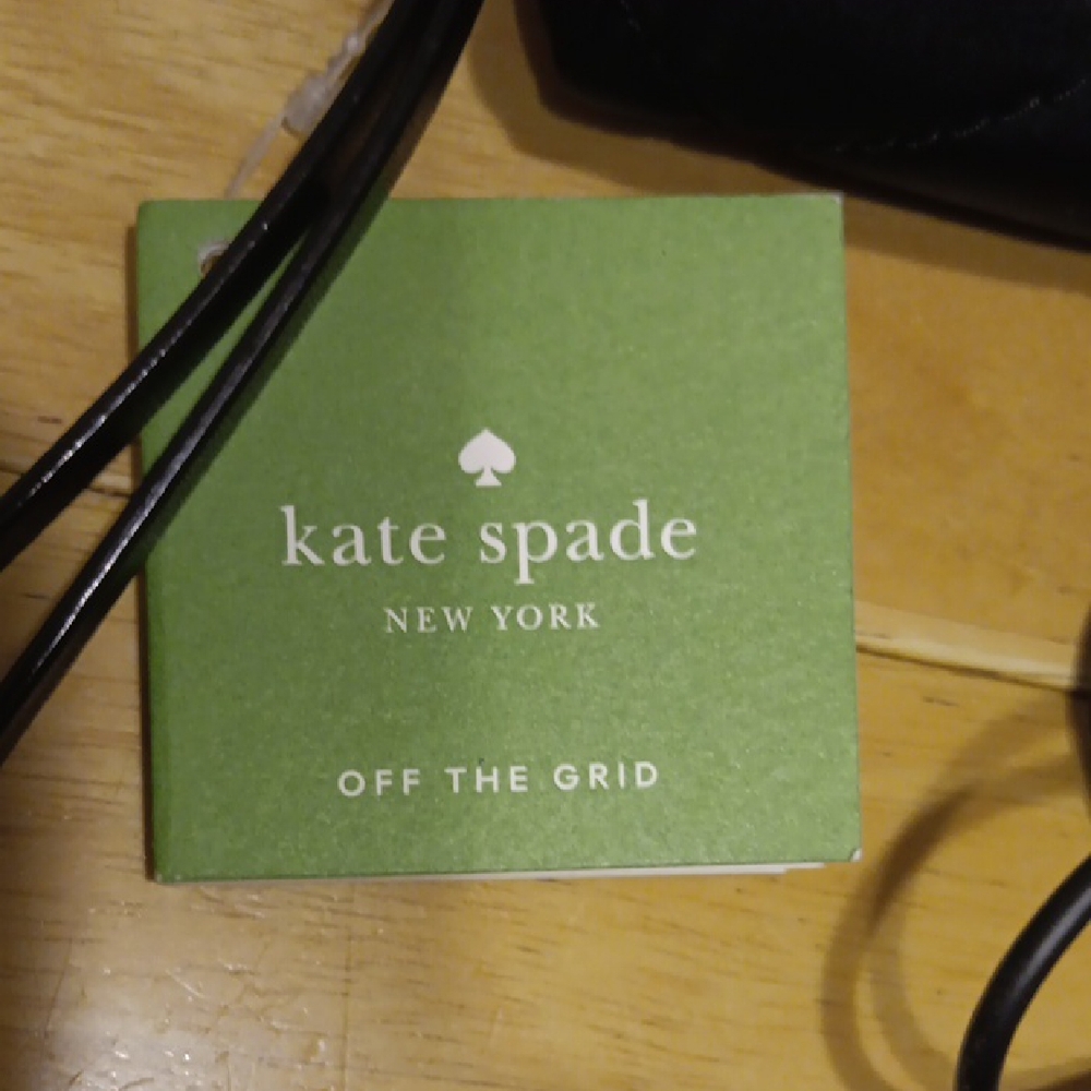 Kate Spade Off The Grid Black Wristlet Wallet & Charging Cable for Cell Phones - Picture 2 of 12